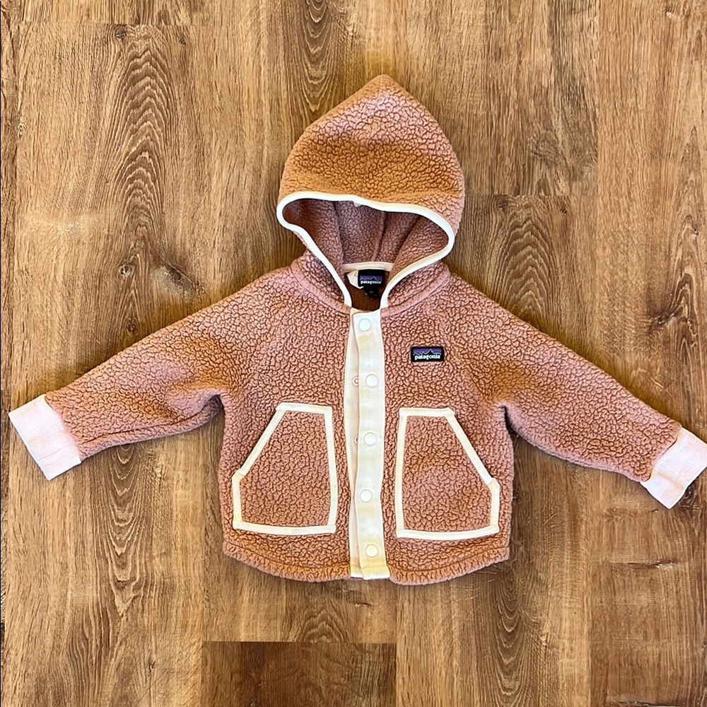 Patagonia Retro Pile Fleece Jacket in Dusty Pink